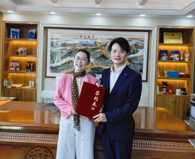 热烈欢迎李总加盟