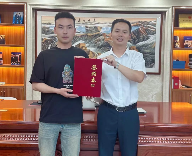 热烈欢迎王总加盟