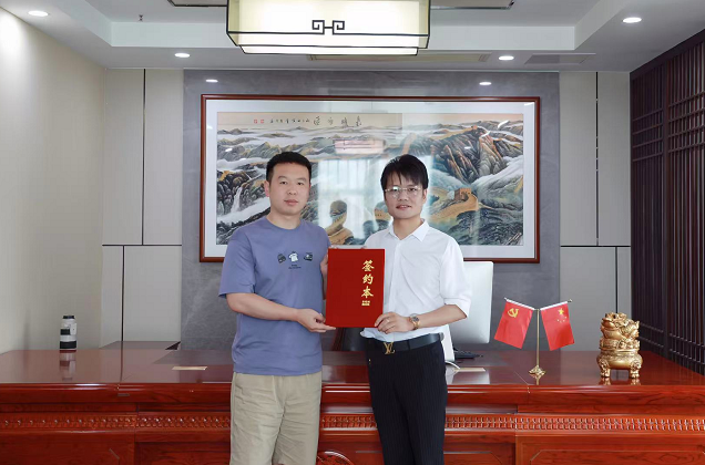 热烈欢迎李总加盟